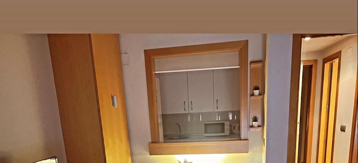Suites Madrid Belfast 13 Ifema Airport Dış mekan fotoğraf