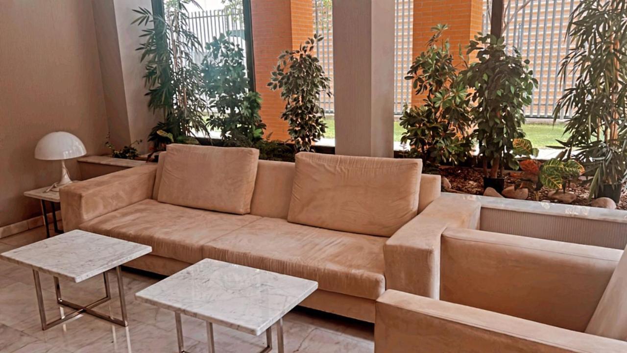 Suites Madrid Belfast 13 Ifema Airport Dış mekan fotoğraf